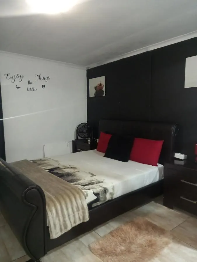 Naledi Homestay Κέιπ Τάουν 0*,